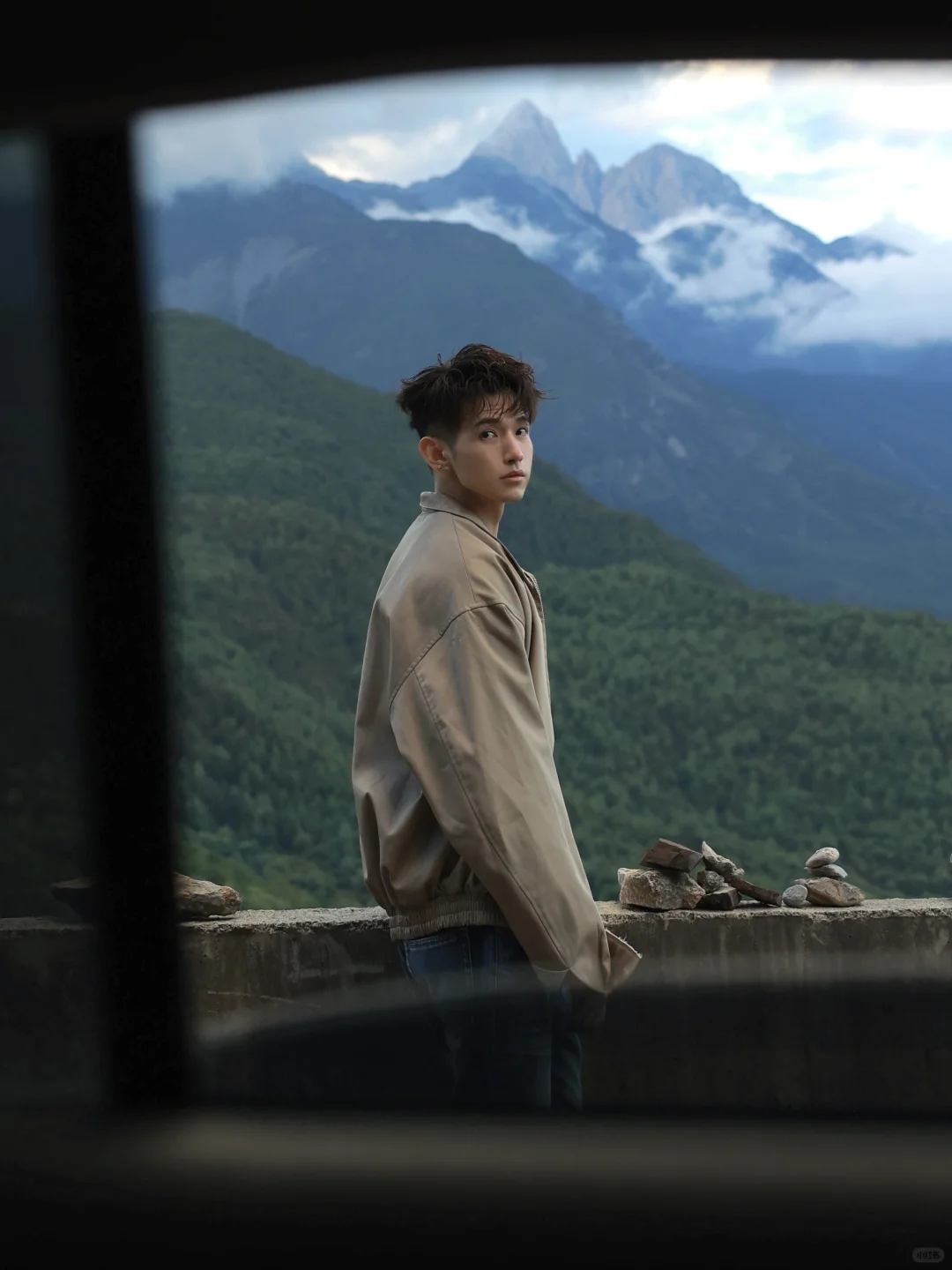 车开到了雪山脚下，要把好运分你一半🏔️