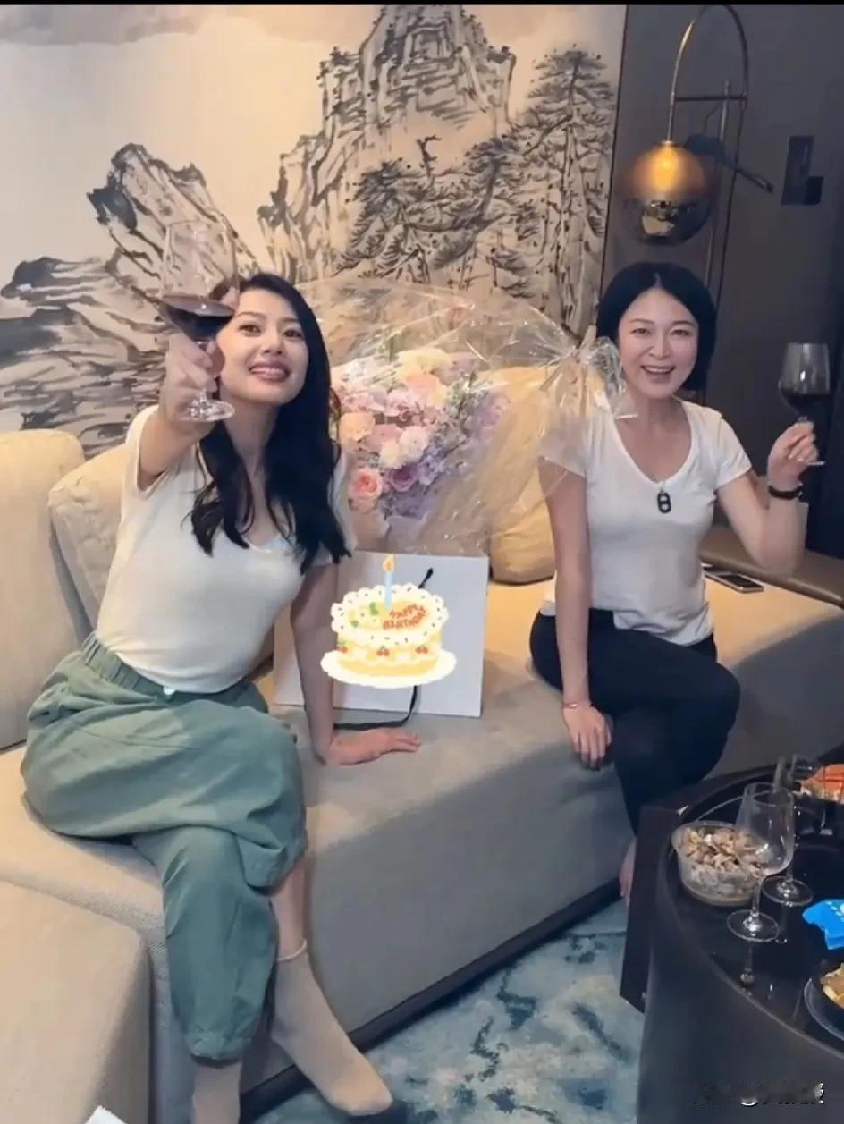 祝高圆圆生日快乐🎊