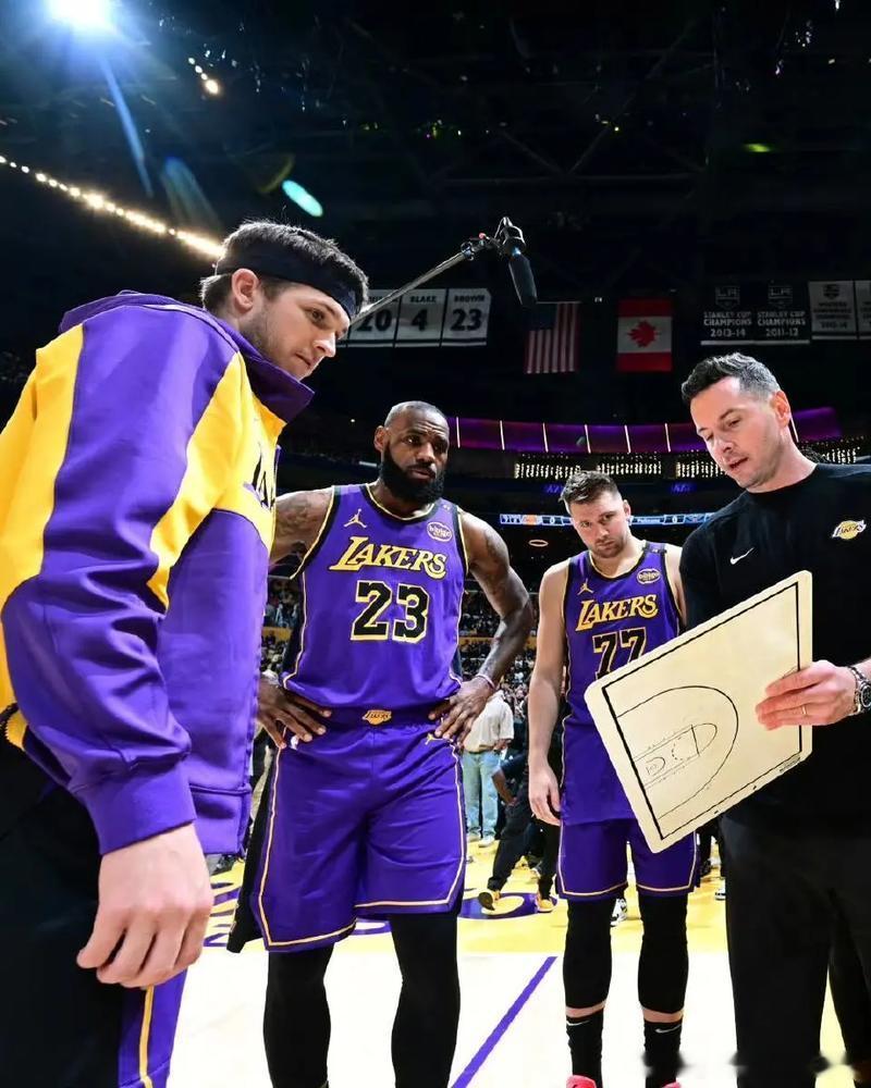 之前写的关于三核的文，现在看会有更多体会。三核在进攻上还是有冲突的问题，三个人都