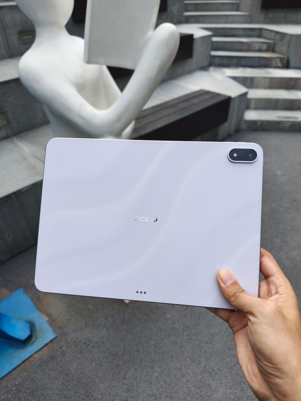 谁说平板只能黑白灰！紫色也是YYDS啊

讲真，以前觉得平板就该是黑白灰这种“生