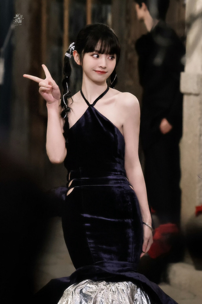 小田这张恶女脸真的很带感[老师好][老师好]脸跟身材都满分的美女！！！甜酷辣妹➕