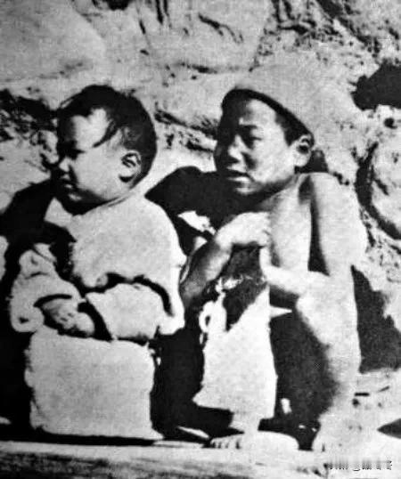 侵华日军的暴行罄竹难书，1939 - 1945 年，他们在长城沿线制造“千里无人