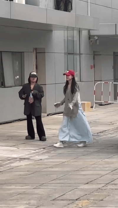 黄圣依四年前vs四年后  黄圣依两次录制火星情报局，真的太期待这次的节目了，也不