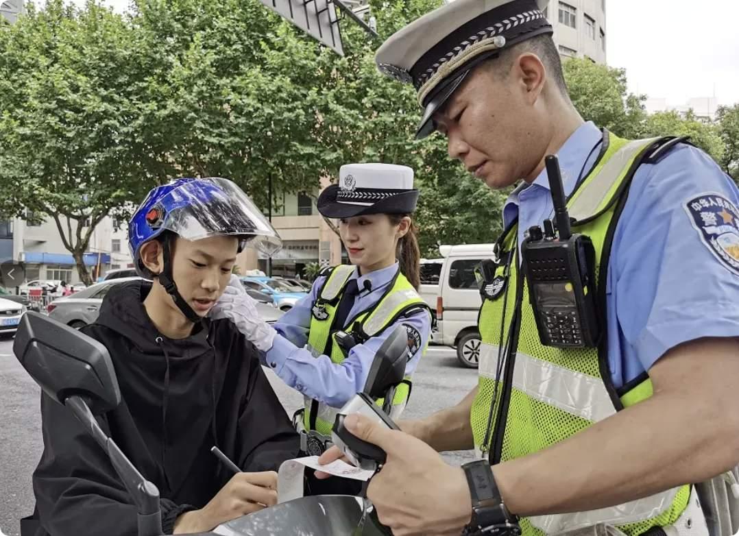4月1日起电动车整治升级！这5大重点才是真正的“扣车雷区”

2026年4月，全