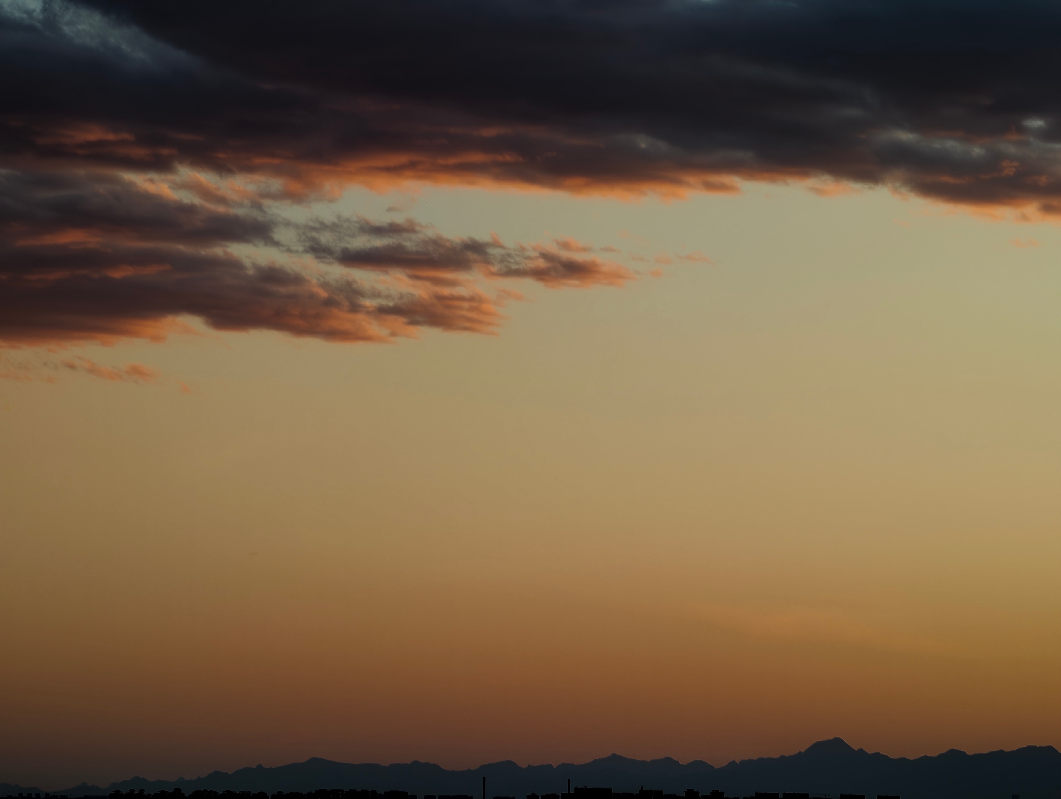 今天北京的落日 ，我给满分📱：vivo X300 Ultra🔵：专业模式直出