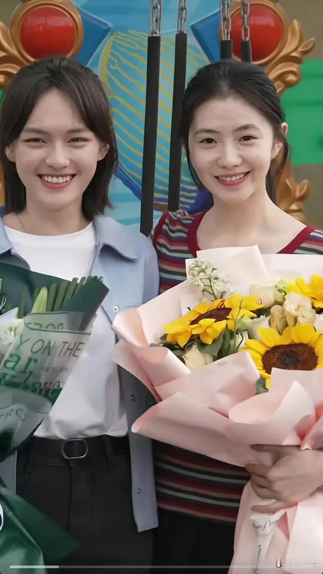 有人辣评刘浩存素颜杀青照称四普应该有她的位置！
怎么说呢，#刘浩存# 不是那种一