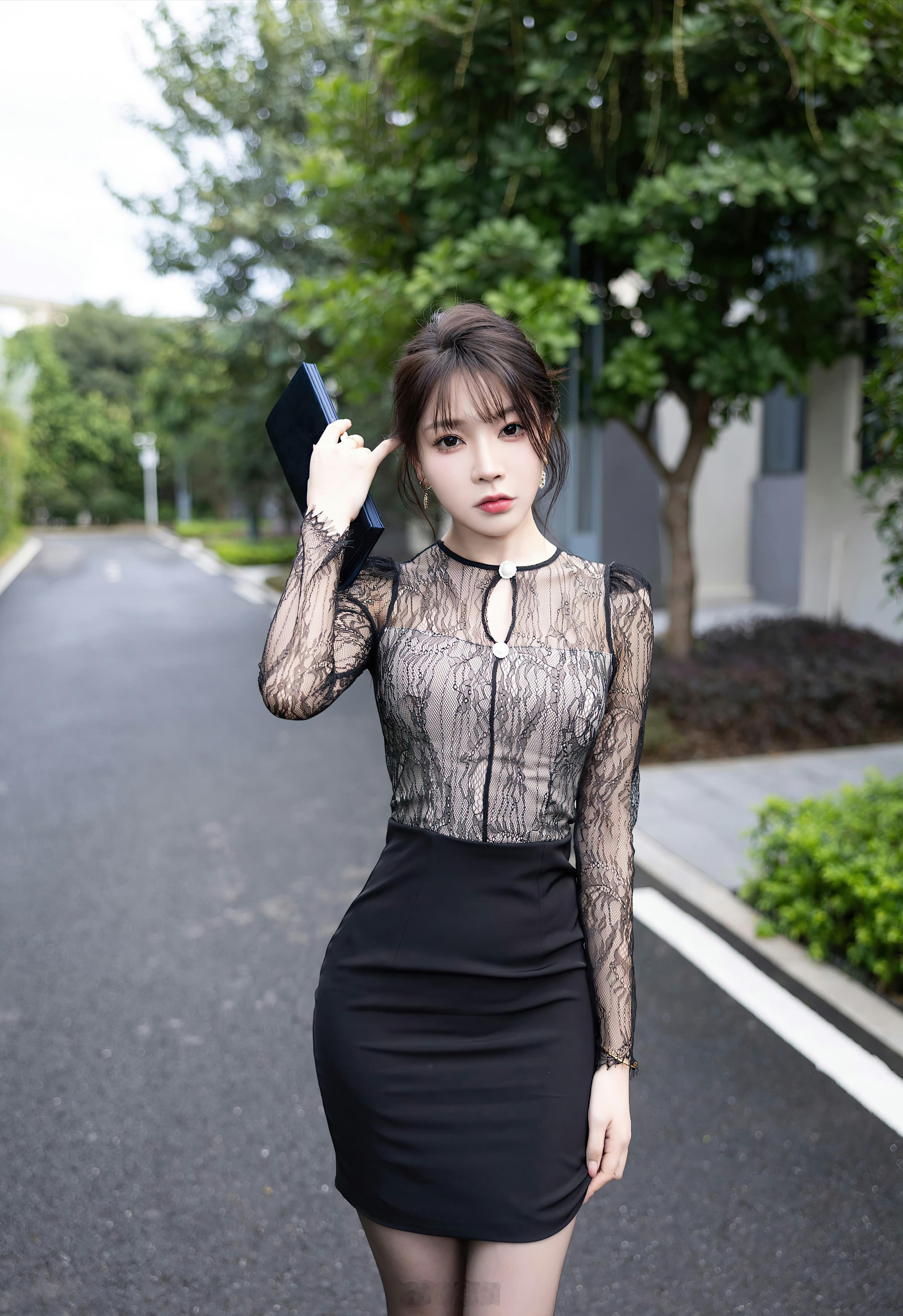 小姐姐的这身工作照太好看了 ​​​