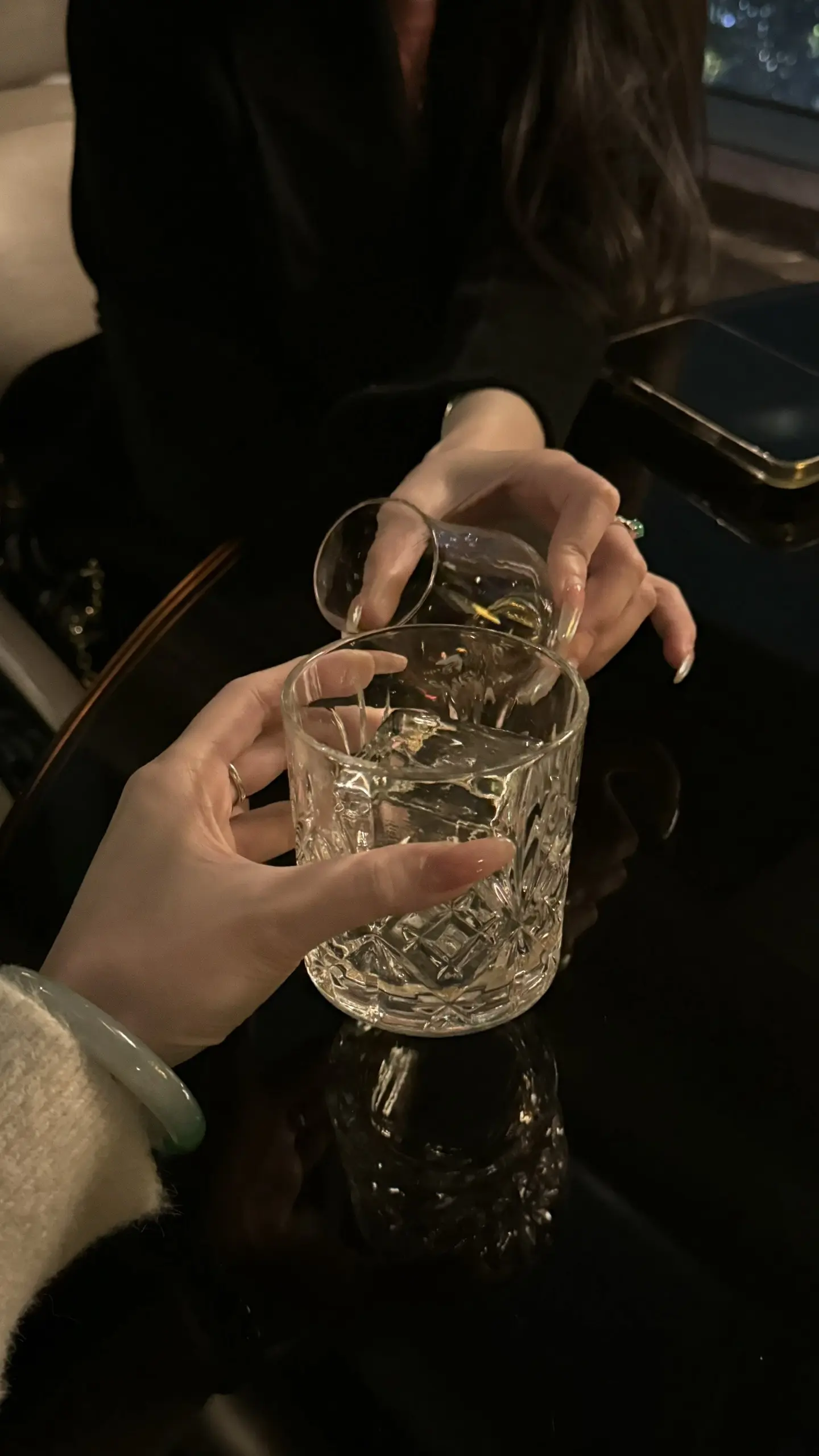 尝试过各种度数的酒精 唯独没有你的后劲大