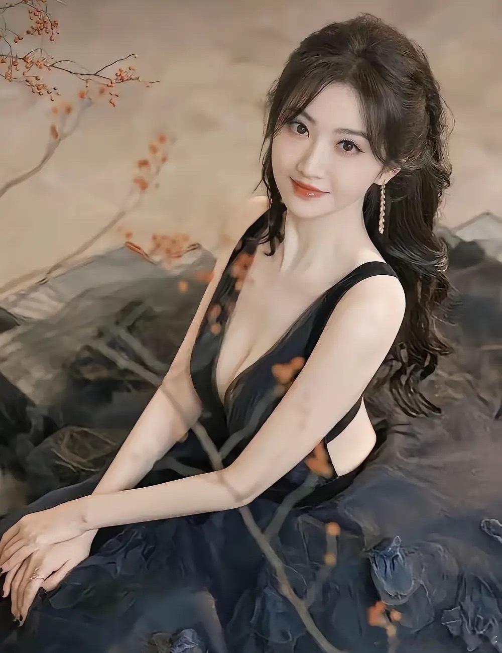 没有对比就没有伤害，以前不觉得张继科有多帅，但是和孙宇晨比起来就是王子了。身高1