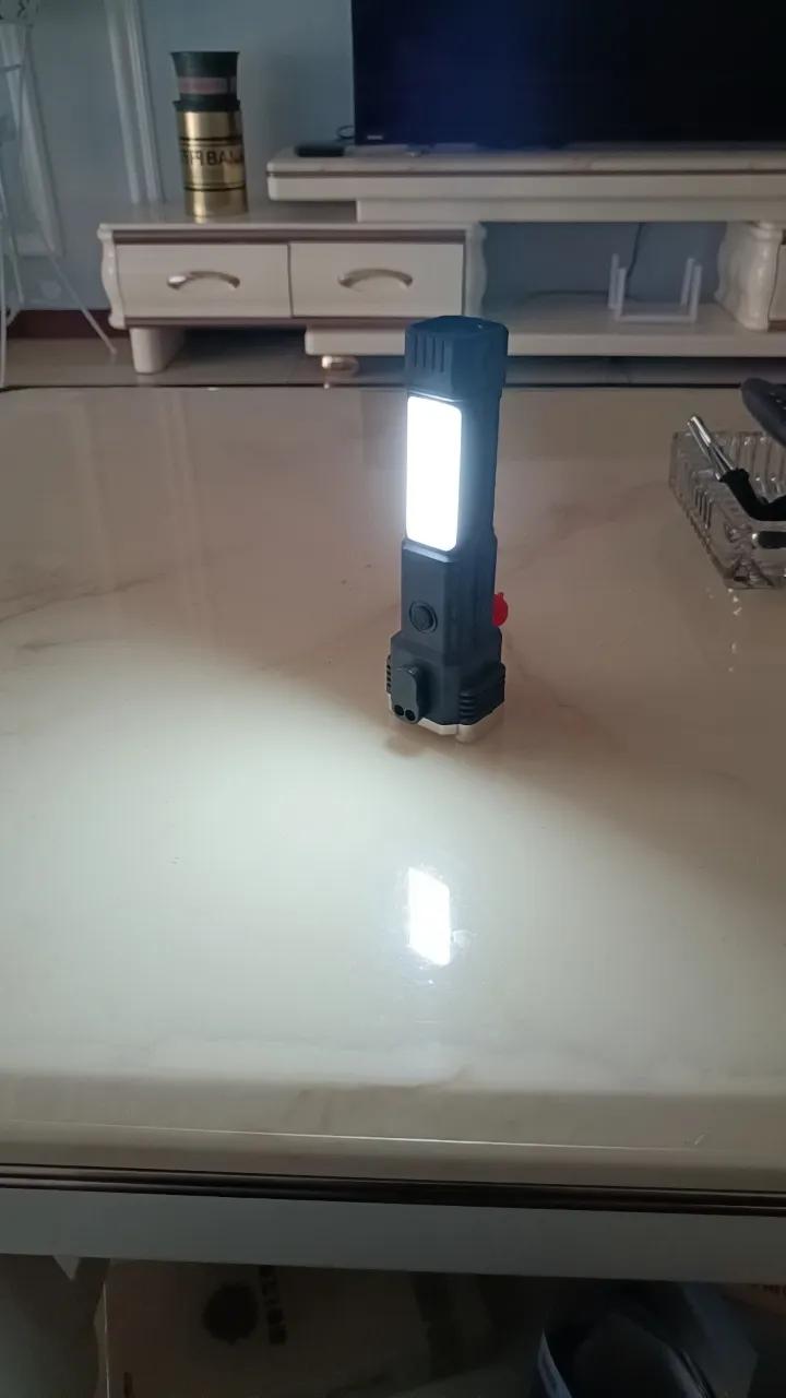 9块9买的多功能手电筒到货了，测试过了，觉得很不错，有远灯有近灯，还能当台灯用，
