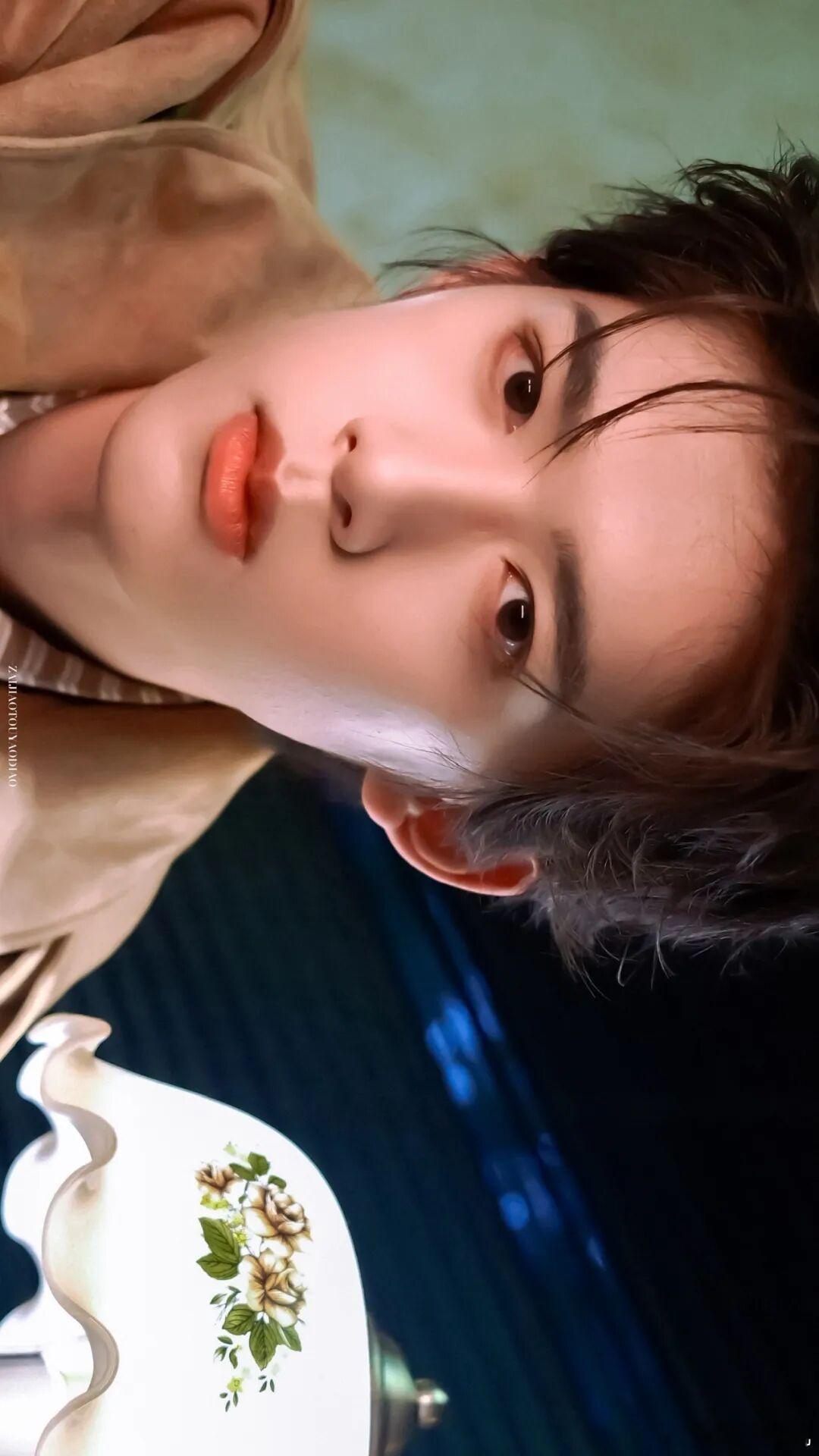 官俊臣 成绩等一个官俊臣的好成绩出炉吧，期待弟弟未来可期喔！ 