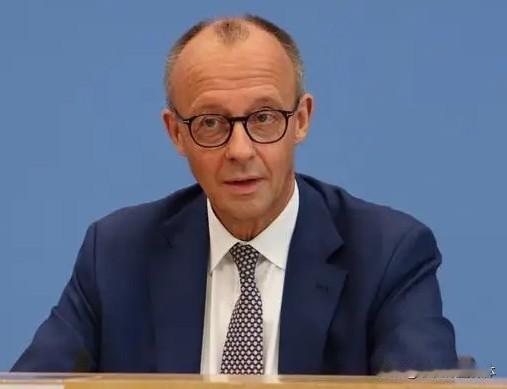 德国总理认识到了事情严重性！

德国总理默茨13日表示，欧洲必须面对现实，做好欧