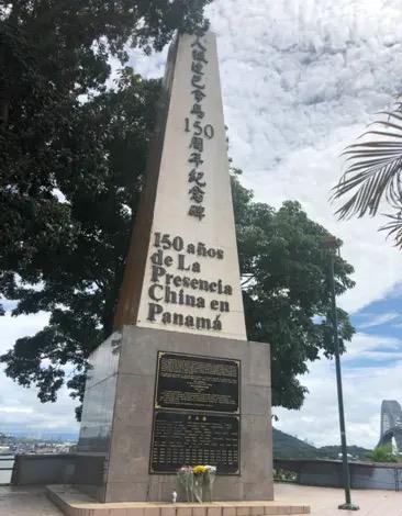 强烈愤慨和坚决反对
12月27日深夜，阿赖汉市政府在未作任何事前通知、也未事先与