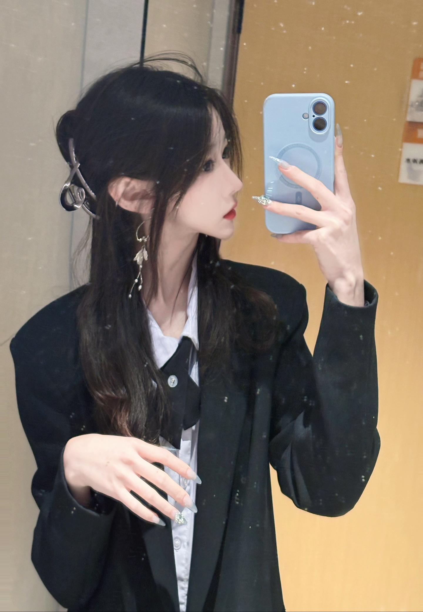 被爱的时候要有能力回应爱 不被爱的时候也要有转身就走的勇气