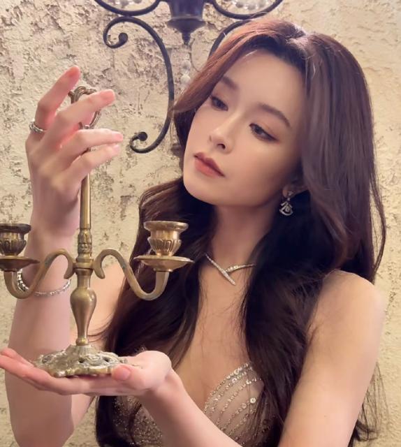 文咏珊 港女保养这一块！状态巨好美到失语，到底藏着什么秘诀
最近文咏珊的状态直接