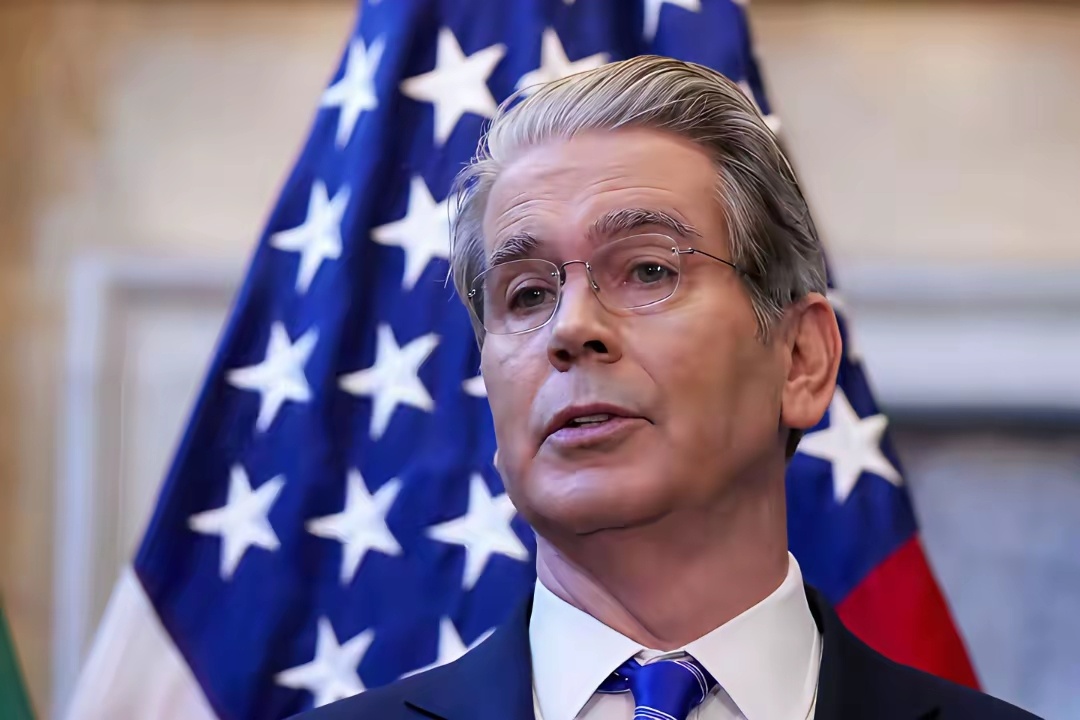 美国财长罕见“表扬中国”，又说了一句更震惊的话：中国制裁日本，那是因为“日本首相