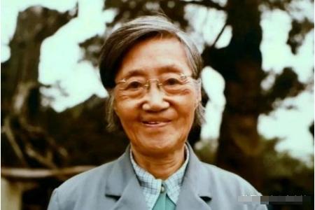 1961年，北大才女王承书抛弃丈夫和孩子，直到多年后，她顶着满头银发回到家乡，子