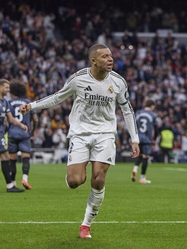 姆巴佩脚踝仍未恢复，缺席皇马对毕巴的大战