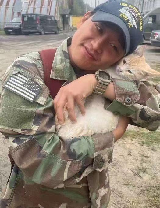 网传在俄乌战争中一名加入乌军的中国籍的志愿军彭陈亮在10月底的一场防御战中英勇牺