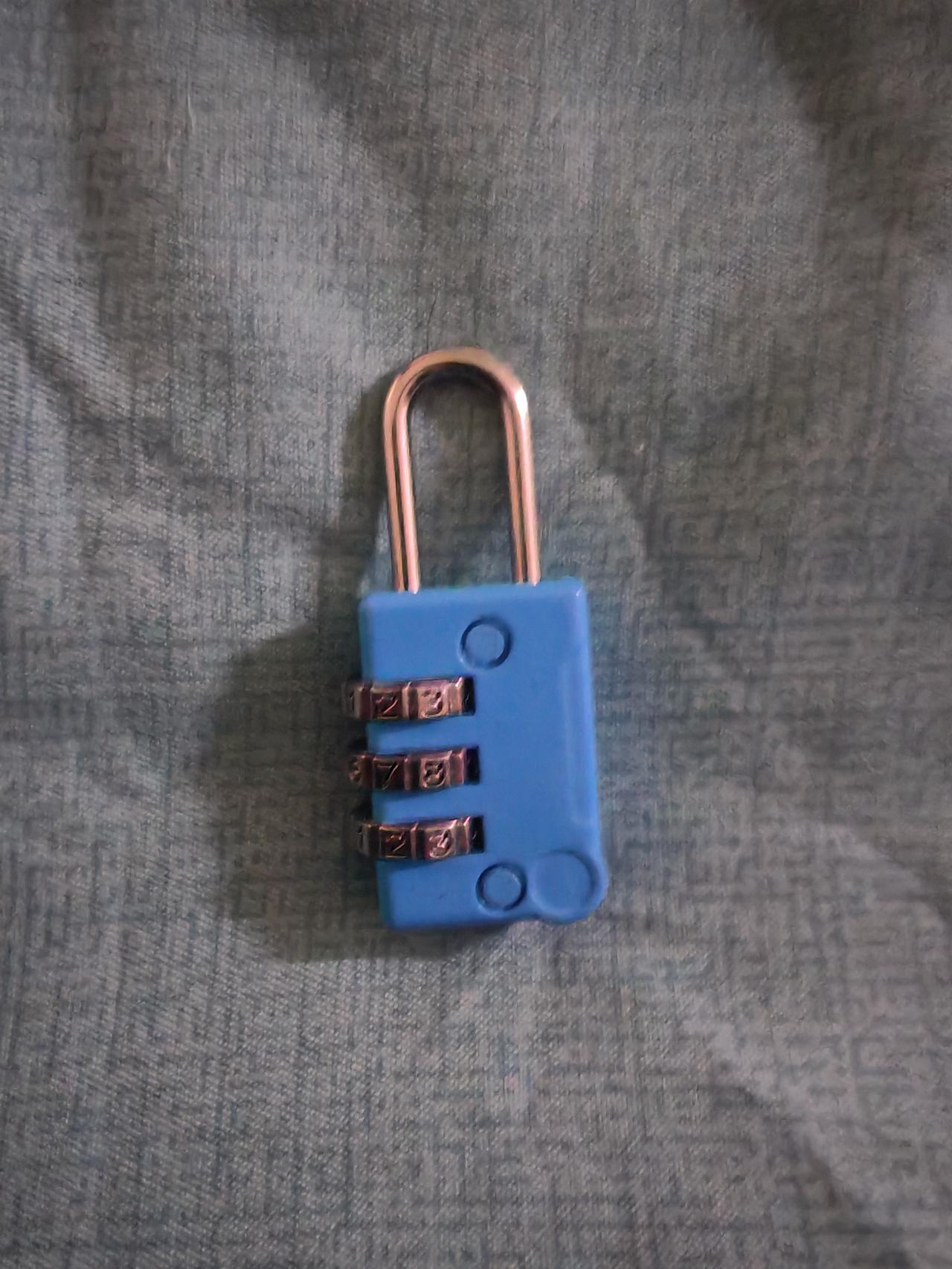 刚刚买一个密码锁十二块钱，不出来不知道有多坑人，终于见识到了！


网上查查三块