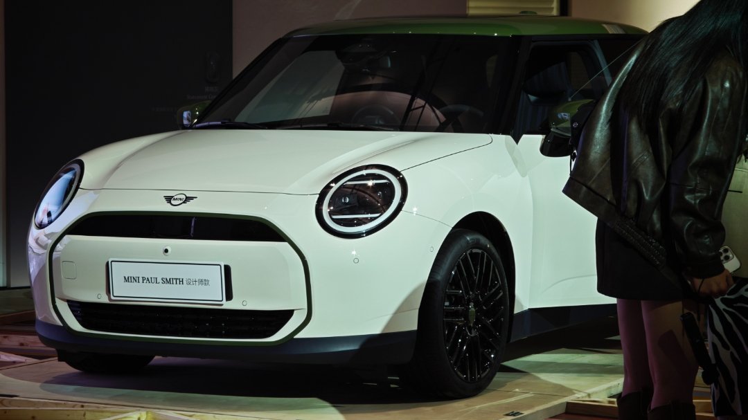 MINI✘PAUL SMITH联名合作款车型，覆盖纯电和燃油车型，到时候会限时发