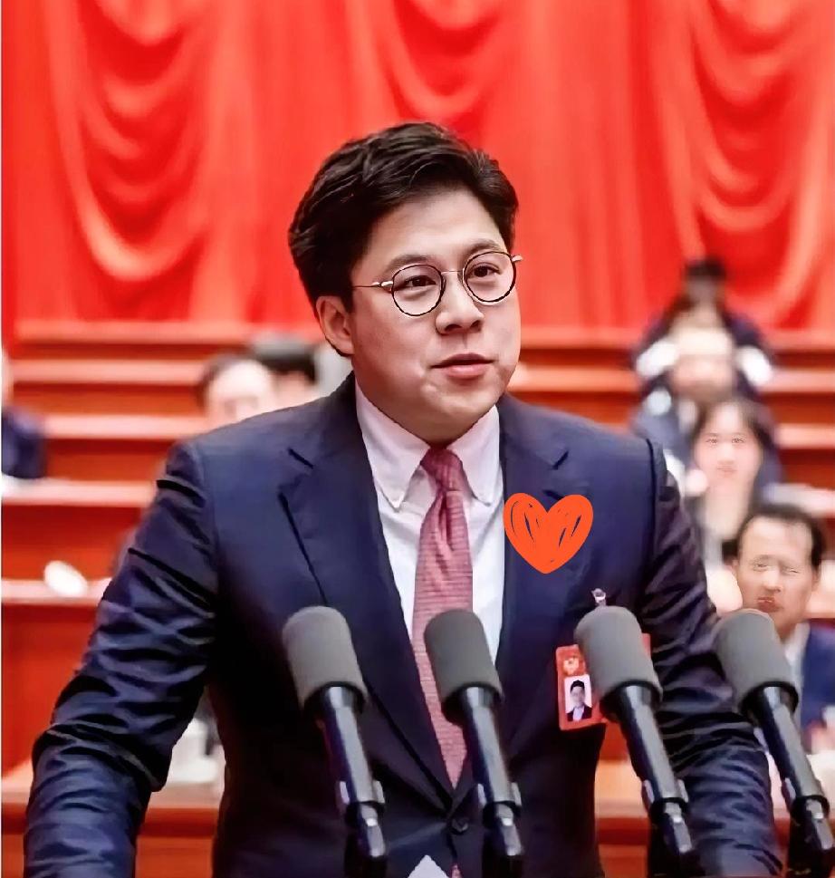 这回真的是被田轩代表给整破防了

有些话平时大家只敢在肚子里嘀咕

让他直接给摆