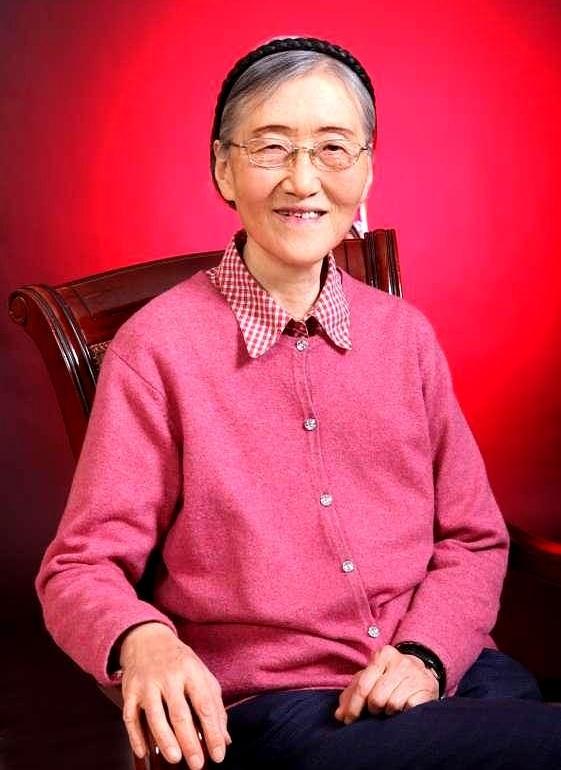看了《沉默的荣耀》，
才懂吴石将军牺牲后，
他女儿吴兰成在上海的日子有多难。
​