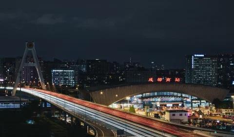 谁能告诉我凤凰神鸟什么时候开灯😭
机位是好找的，拍摄也是简单的但是这个凤凰神鸟