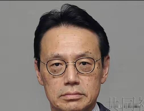 日本驻华大使急哭了！5月15日，日本驻华大使金杉宪治，在接受日本媒体采访时大倒苦