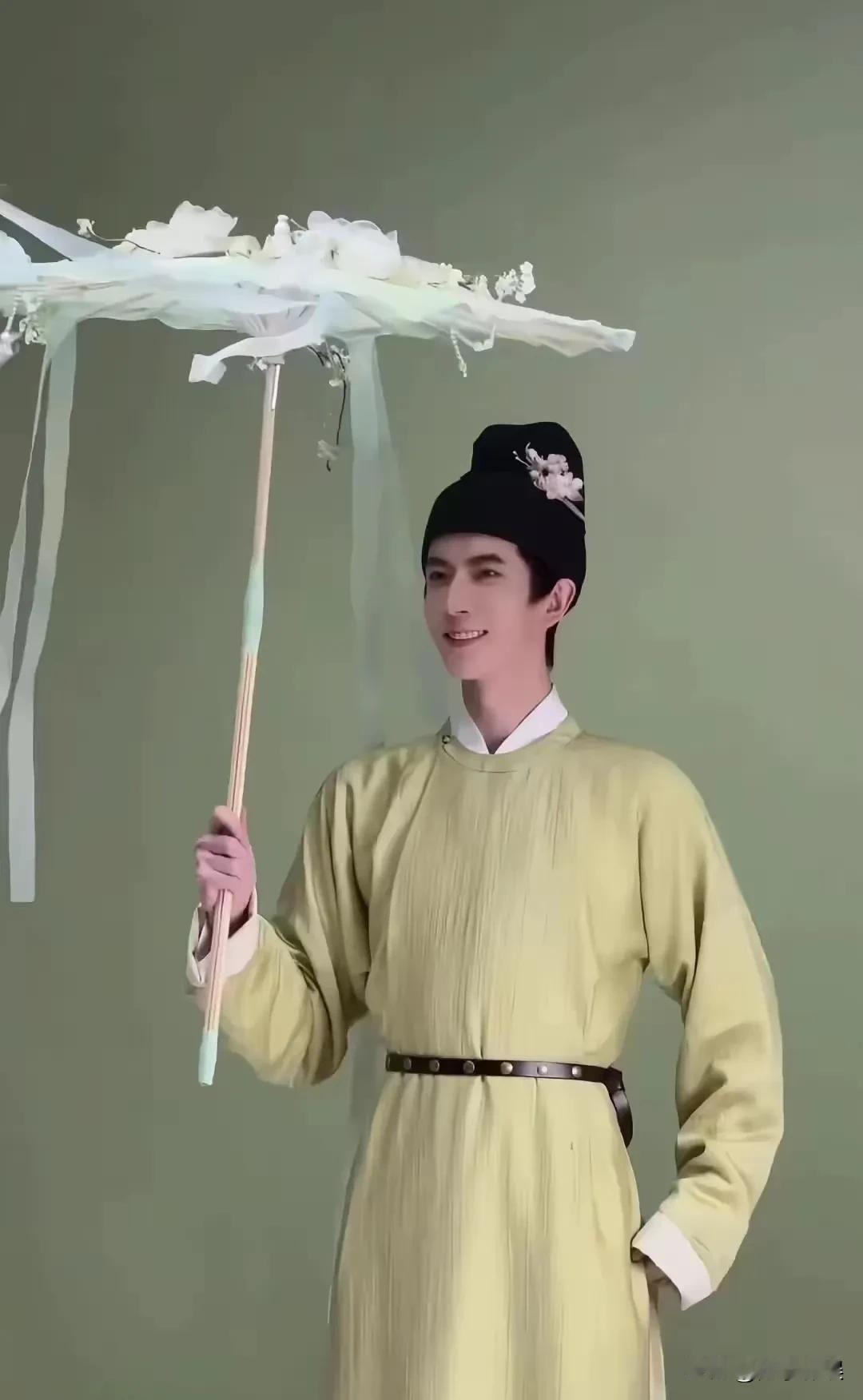 这是他在哪部剧的造型
实在是太帅了
什么时候上映呀
期待呀

古装男神 古装戏男