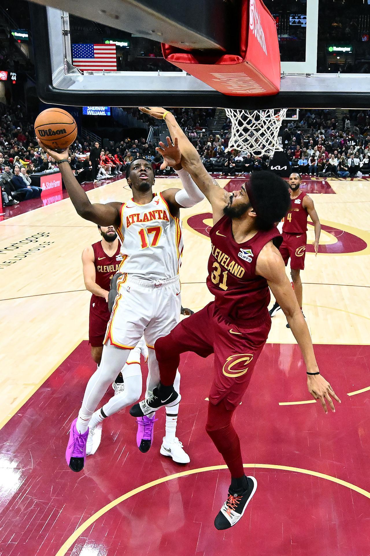 在交易截止日前，印第安纳步行者不仅盯上了伊维察·祖巴茨，也曾把贾勒特·阿伦和奥涅