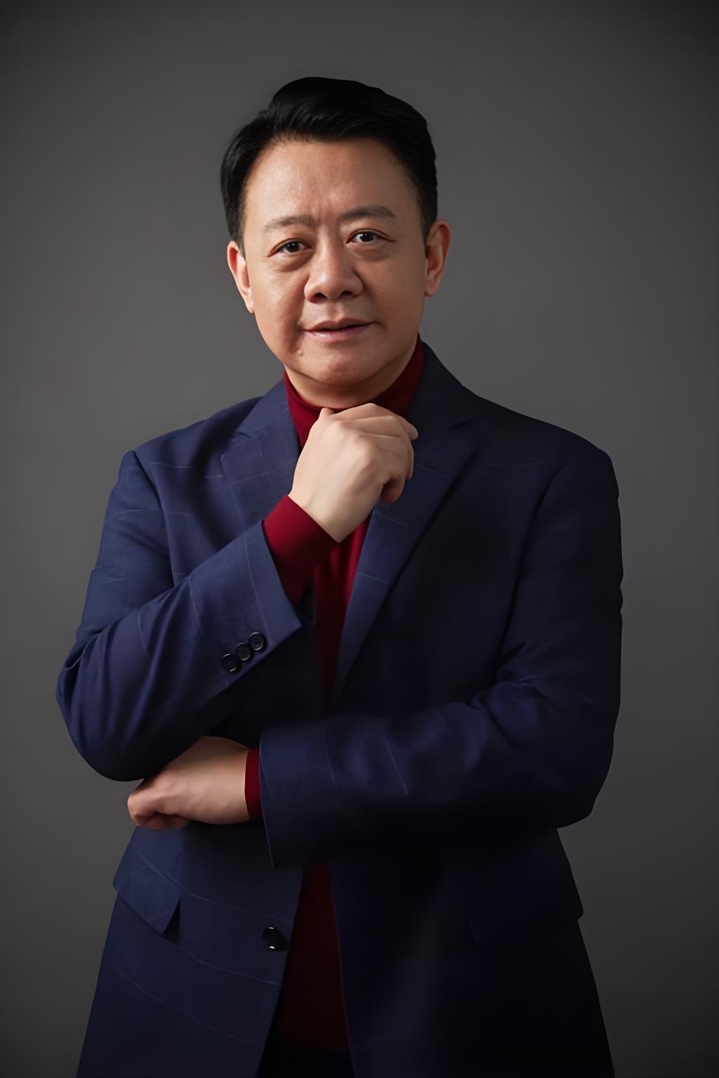 我们活在尺度的世界，却靠温度活着

刘擎讲过一个观点，我一直记着。

世界分两种