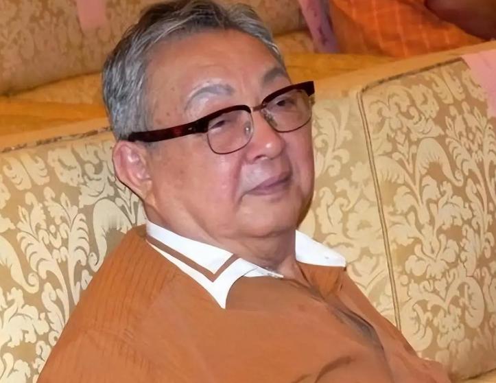 2017年，著名相声演员唐杰忠因癌症离世。仅仅半年后，陪伴他多年的妻子也撒手人寰