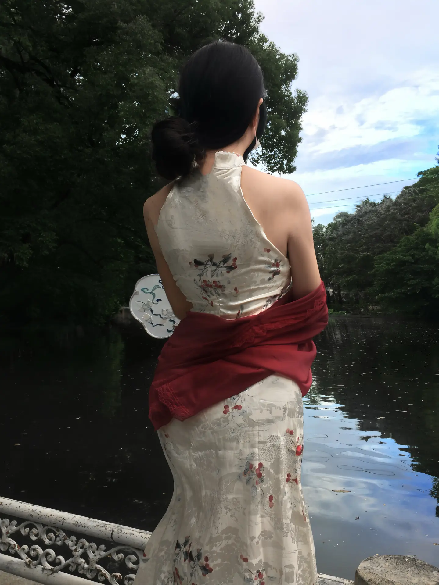 青山烟雨客 似是故人来
