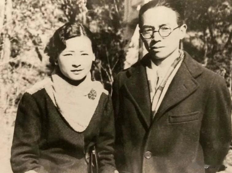 1937年，33岁的林徽因跟着中国营造学社的同仁们，在山西五台山进行测绘工作。