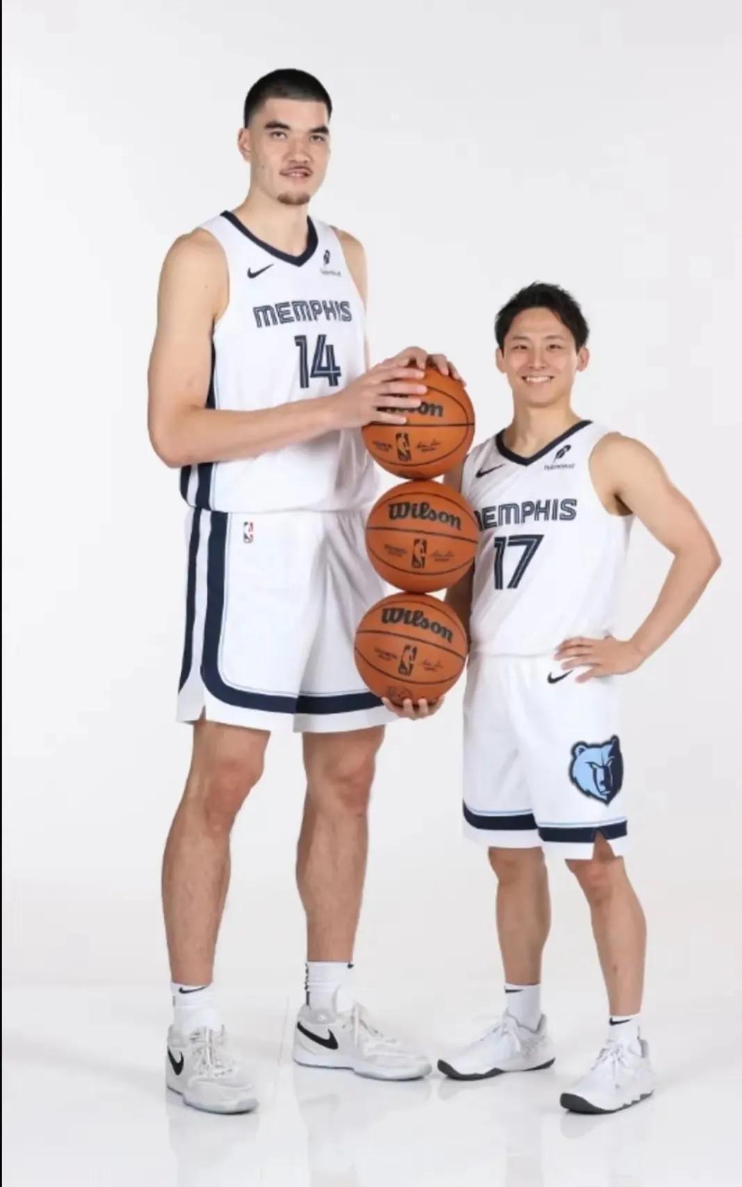 不管出于何种原因，都不会喜欢这两个人。         一个加拿大人，一个日本人
