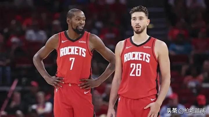 恭喜！申京回来了

火箭官方发布伤病报告，主力中锋申京不在伤病名单中，意味着他会