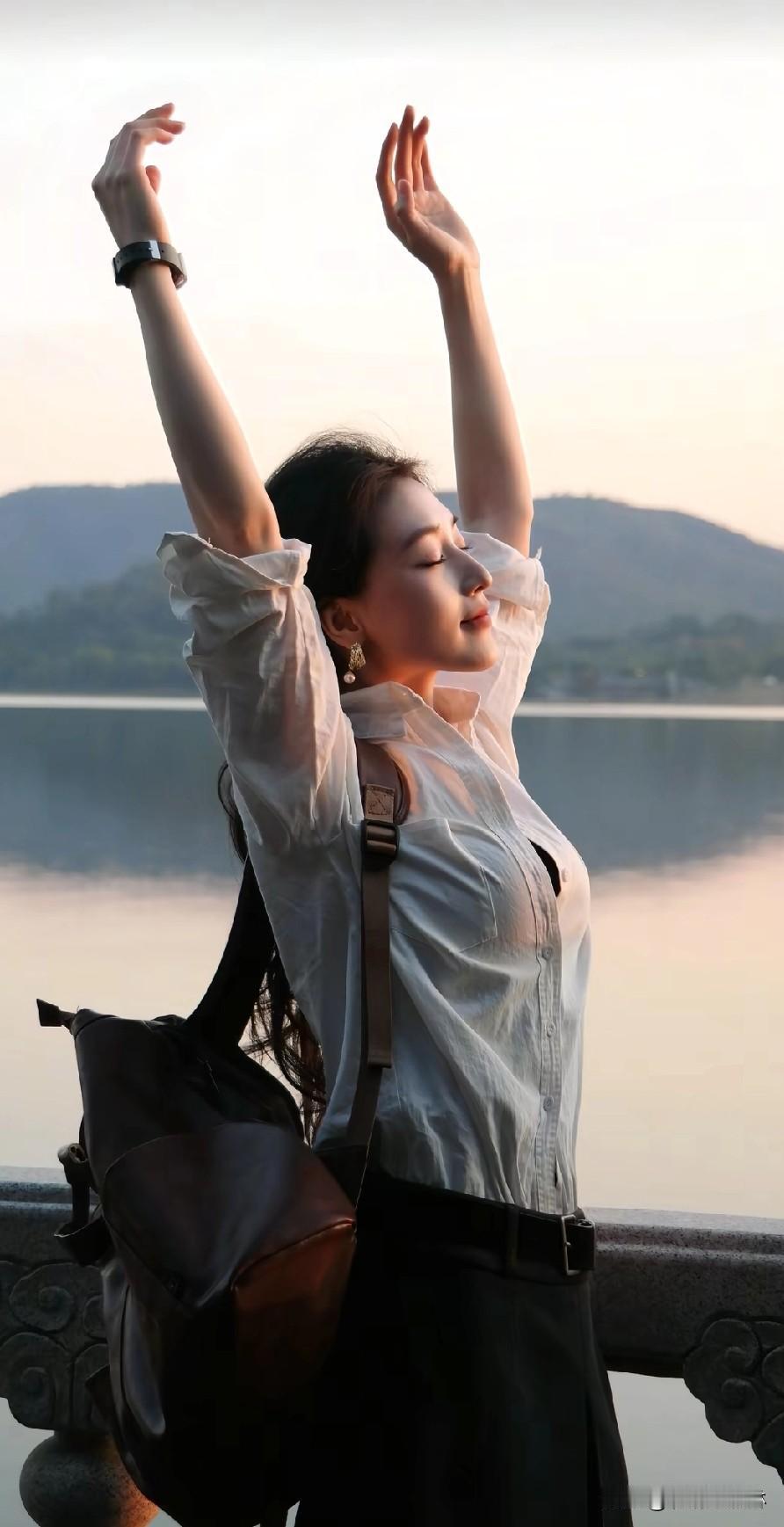 拥抱自然，感受自由，背上行囊，去远行。