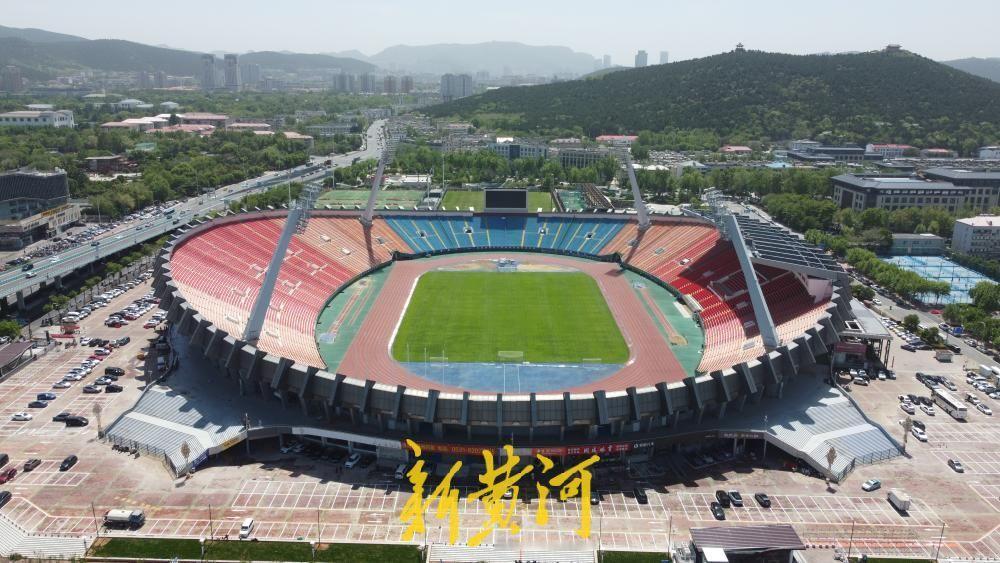 黑虎啸绿茵，一脚定乾坤！齐鲁超赛济南队本周六省体焕新登场！4月25日15点30分