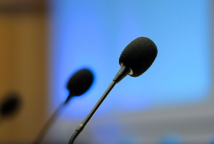 【伊朗布什尔核电站所在城市遭导弹袭击】据伊朗法尔斯通讯社2月28日晚报道，伊朗布