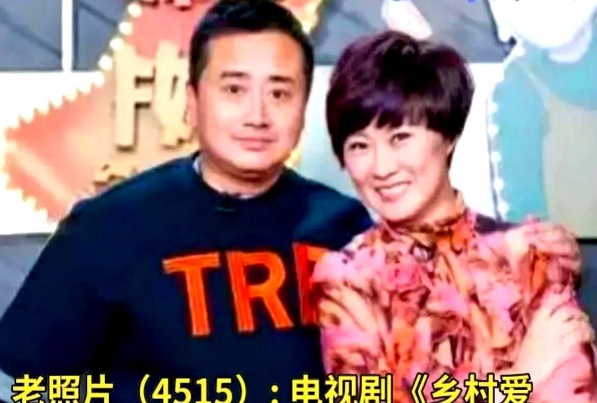 谢广坤竟然是他丈母娘？！乡村爱情隐藏彩蛋，甜掉牙了！
好家伙！《乡村爱情》这糖，