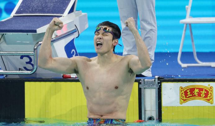 随着在男子400米混合泳预赛位列第9无缘决赛，以及在男子4x100米混合泳接力预