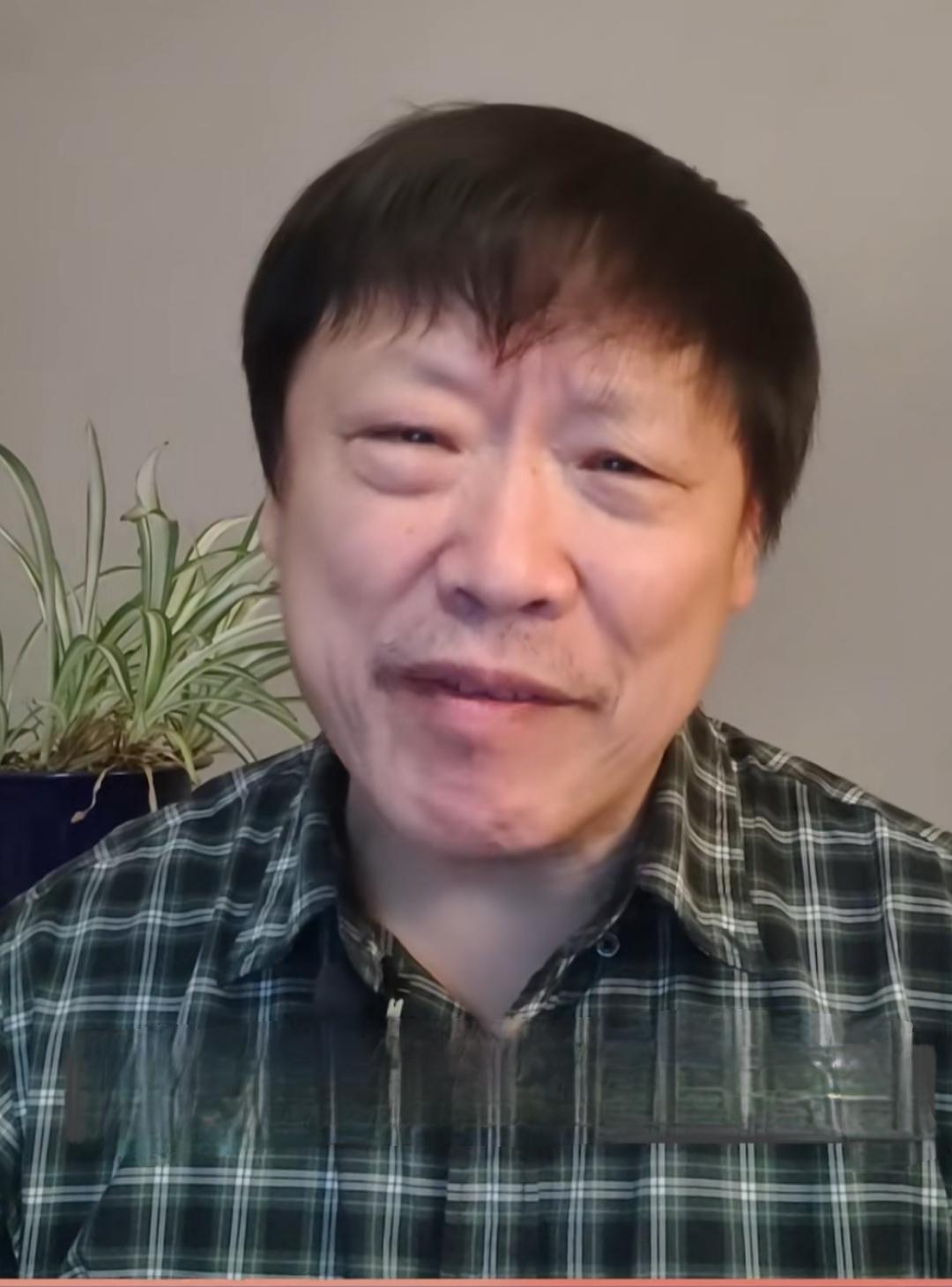 胡锡进先生发文说，批评他没有问题，骂得重一些也没有问题，但是要保持最基本的实事求