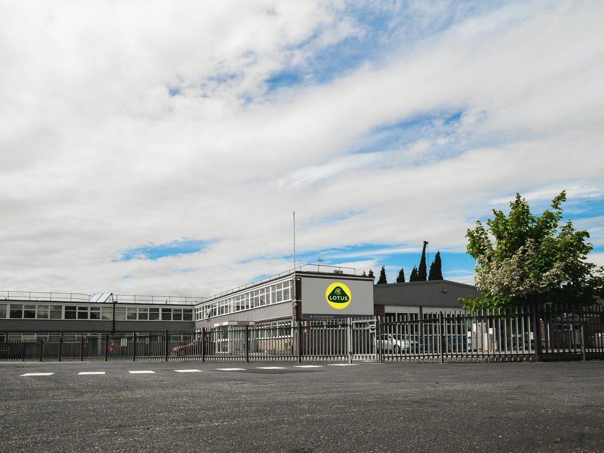 BBC消息，由于亏损较为严重，路特斯正计划以裁员方式“确保正确的组织结构”，可能