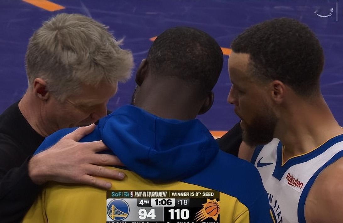 告别？库里、追梦、科尔赛后拥抱！

勇士的铁三角，现在到了生涯的关口了。

科尔