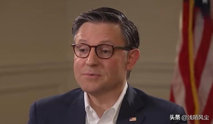 众议院议长约翰逊表示尽管历史数据显示执政党中期选举通常失利，但他“100%确信”