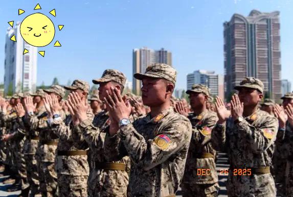 这下朝鲜彻底尴尬了！在近期，有两名在乌克兰被俘的朝鲜士兵已经按照意愿移交给韩国了