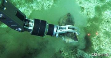 中国潜水器在印度洋7000米深的海底，沿一条1200公里长的裂谷，找到了450多