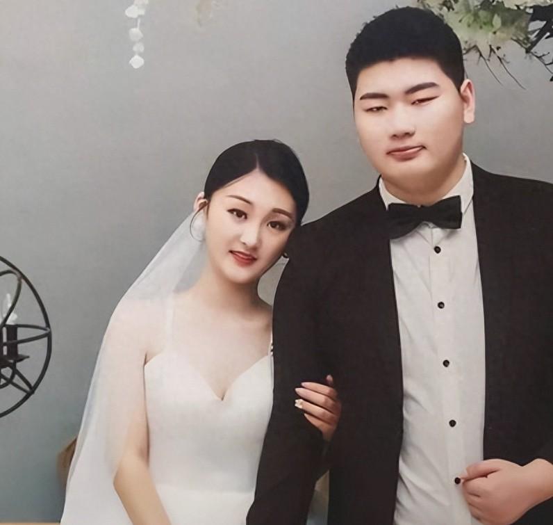 朱小伟其实蛮实在的农村孩子，搞不懂为什么有人诋毁人家？
 
家里独生子有钱，又不