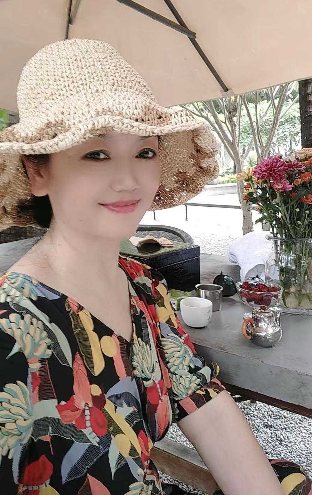守初心，行致远。以诚为本，以质为根。持续努力，自有光芒[庆祝][庆祝][太阳][